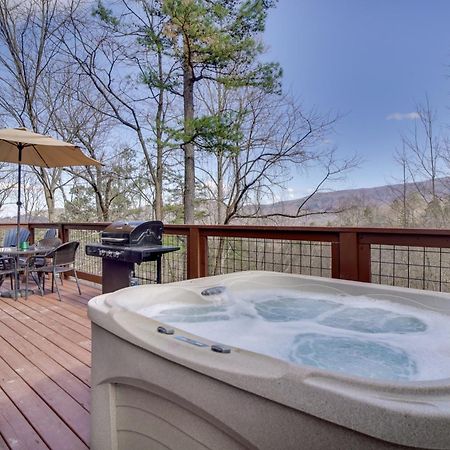 Hatcher Mtn Retreat Sevierville Cabin With Hot Tub! Экстерьер фото
