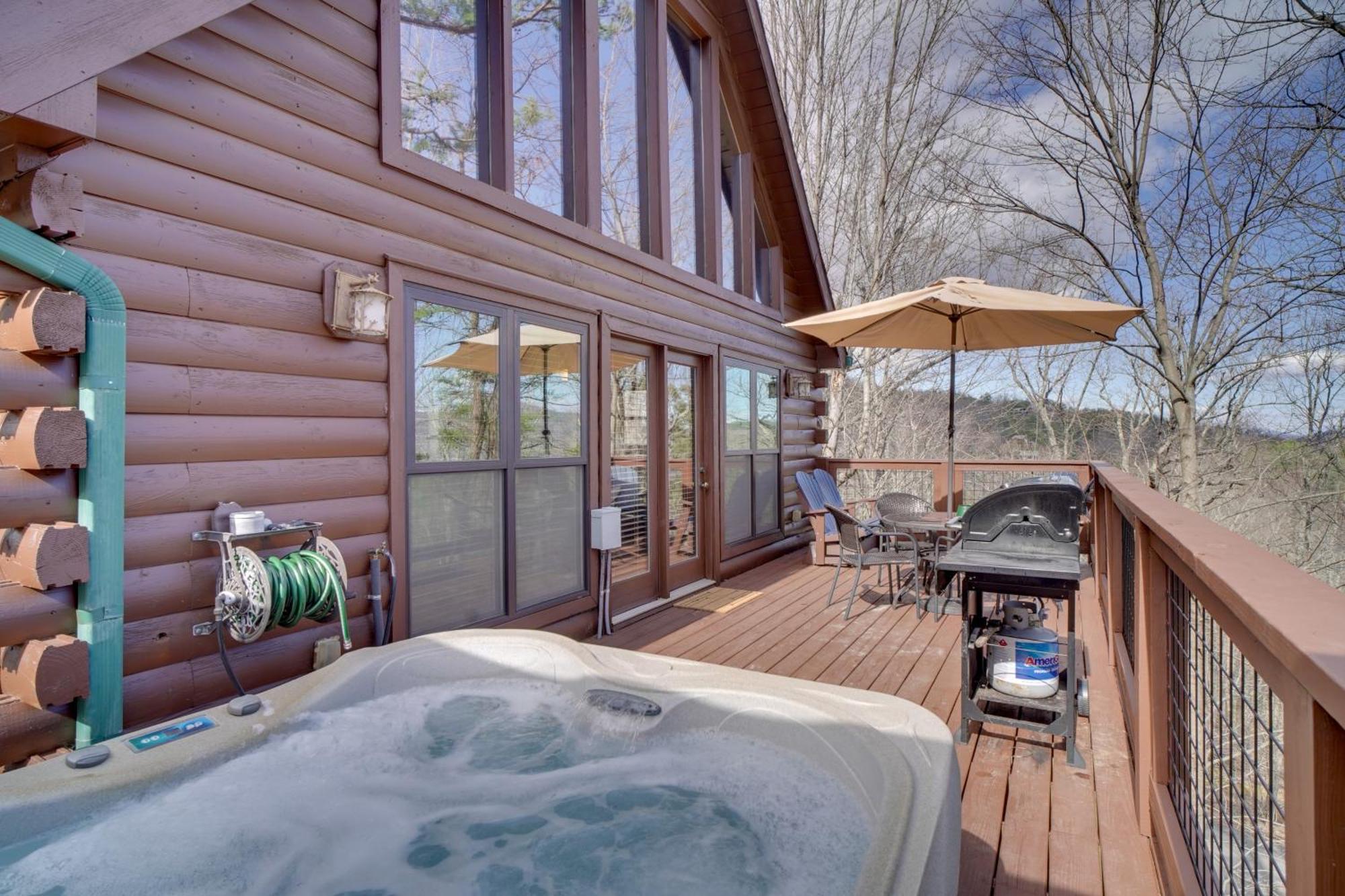 Hatcher Mtn Retreat Sevierville Cabin With Hot Tub! Экстерьер фото