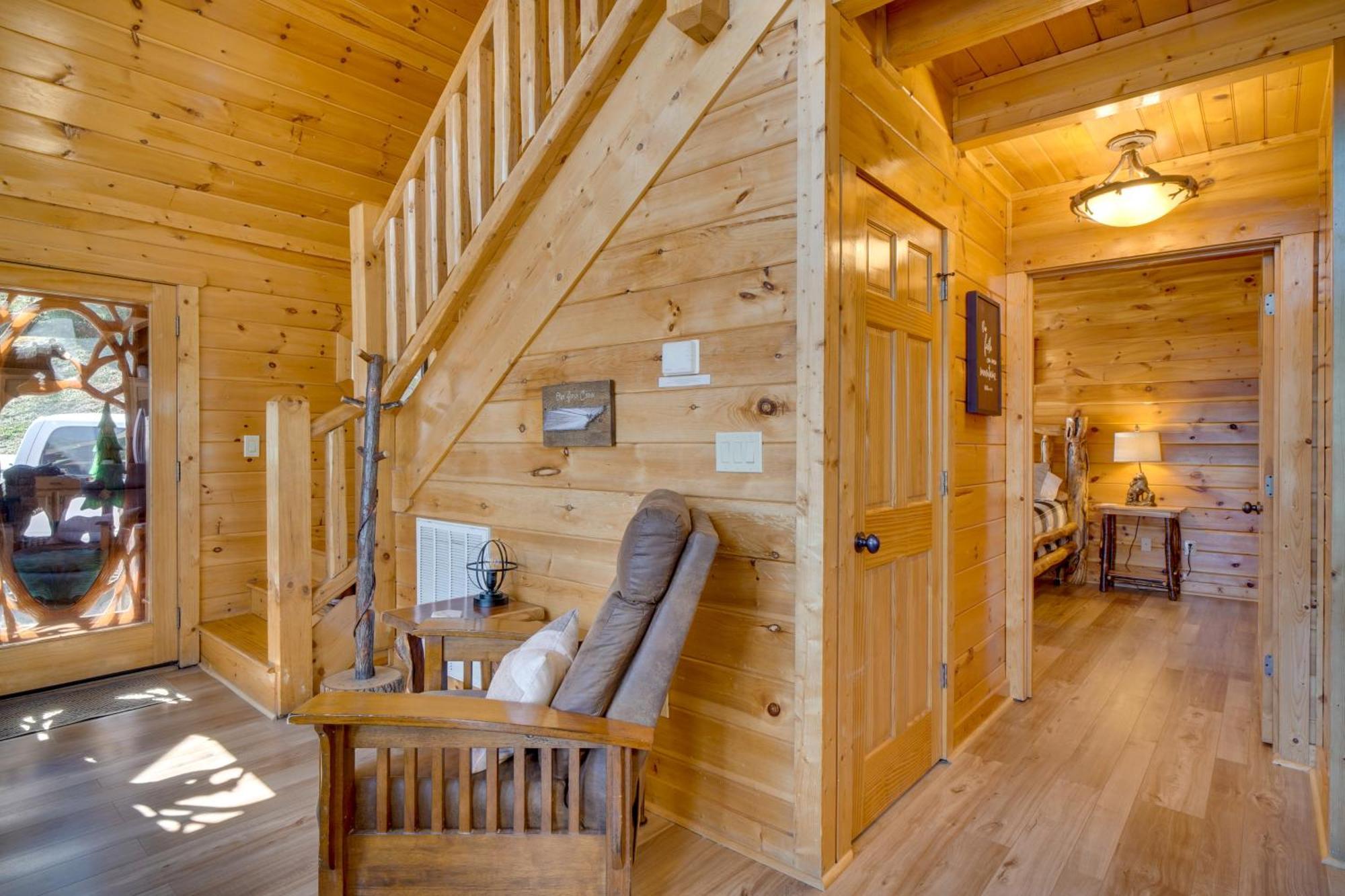 Hatcher Mtn Retreat Sevierville Cabin With Hot Tub! Экстерьер фото